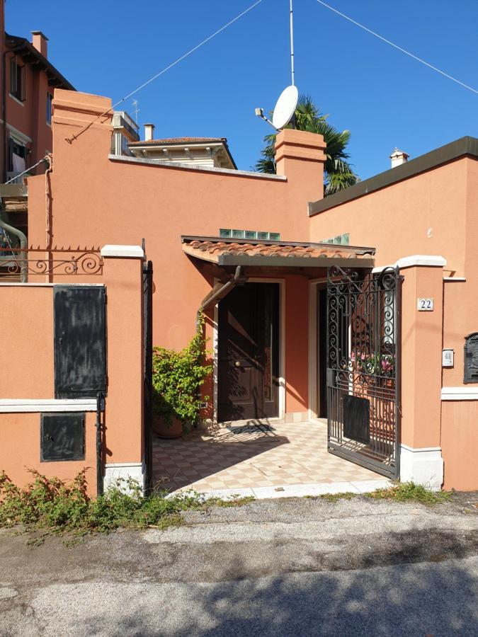 Cottage Al Mare Martina Λίντο της Βενετίας Εξωτερικό φωτογραφία
