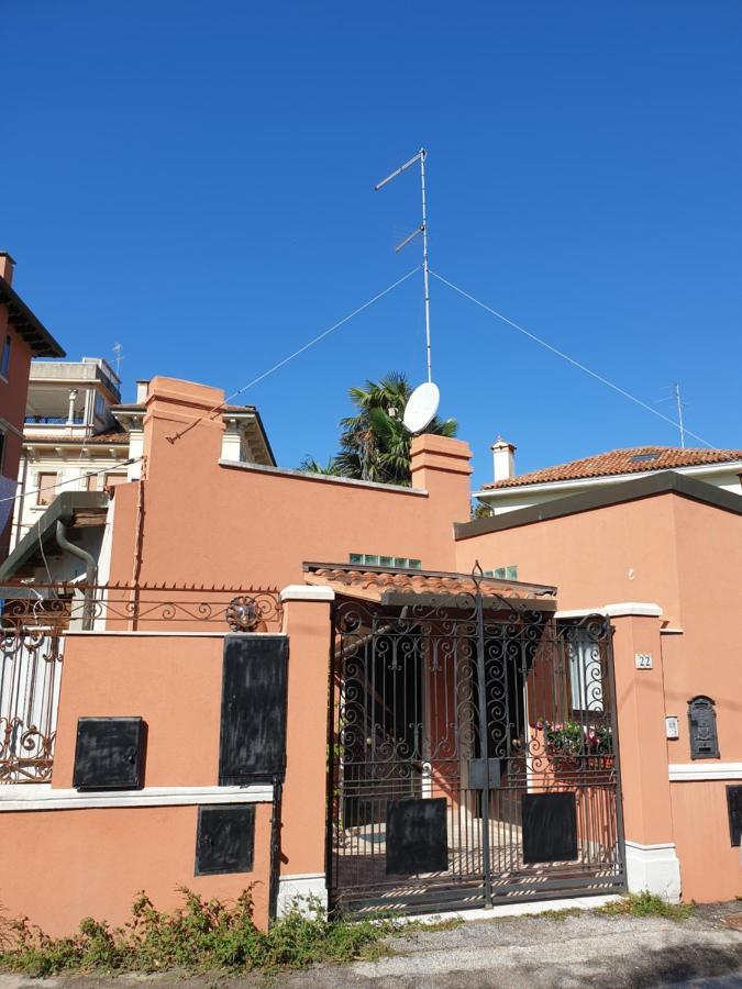 Cottage Al Mare Martina Λίντο της Βενετίας Εξωτερικό φωτογραφία